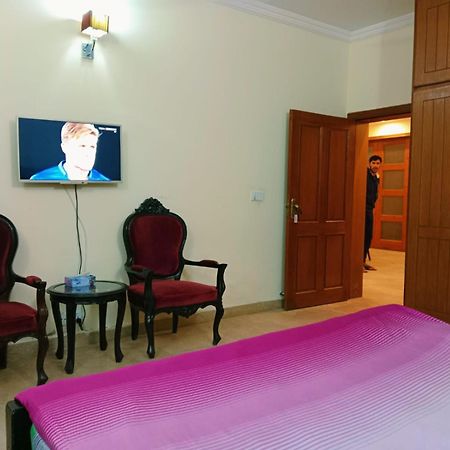 Royal Galaxy Bed & Breakfast Islamabad: Family-Exclusive Retreat Exterior photo